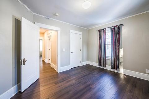 21 Old Point St, Springfield, MA 01109 photo 16