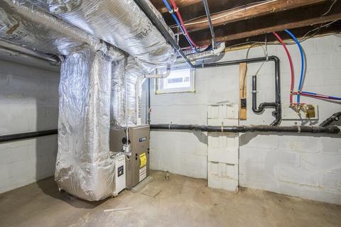 21 Old Point St, Springfield, MA 01109 photo 28