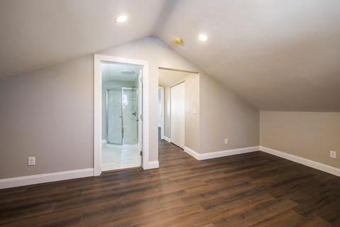 21 Old Point St, Springfield, MA 01109 photo 21