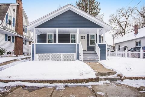 21 Old Point St, Springfield, MA 01109 photo 1