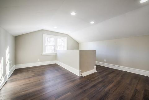 21 Old Point St, Springfield, MA 01109 photo 19
