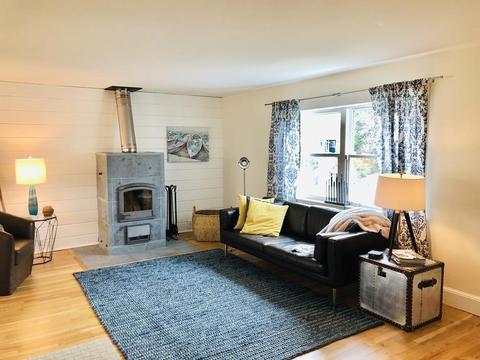35 Longview Dr, Marblehead, MA 01945 photo 2