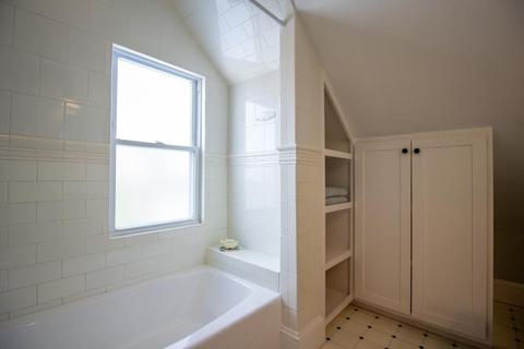 2 Florence Ter, Arlington, MA 02476 photo 25