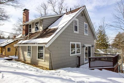 2 Florence Ter, Arlington, MA 02476 photo 4