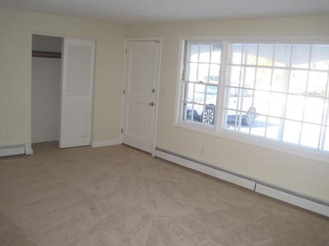 24 Juniper Ln, Framingham, MA 01701 photo 6