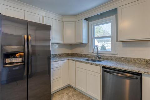 110 Gilman St, Springfield, MA 01118 photo 4