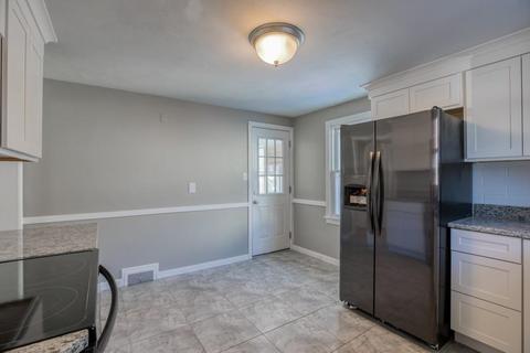 110 Gilman St, Springfield, MA 01118 photo 5