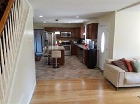 8 Caddyshack Dr, Chicopee, MA 01020 photo 8