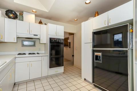 6 Mulberry Ln, Canton, MA 02021 photo 3