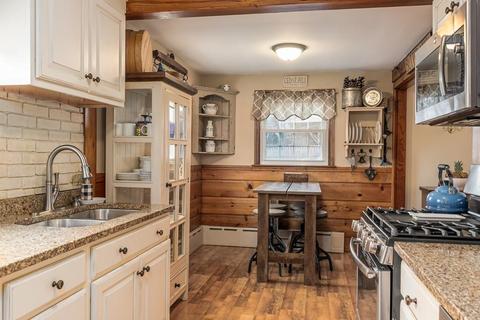 42 Beech St, Clinton, MA 01510 photo 18