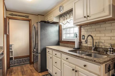 42 Beech St, Clinton, MA 01510 photo 22