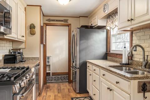 42 Beech St, Clinton, MA 01510 photo 23