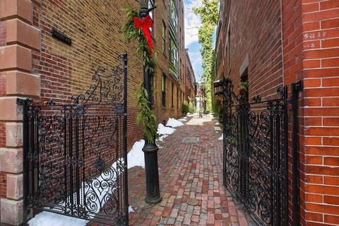 3 Sentry Hill Pl, Boston, MA 02114 photo 2