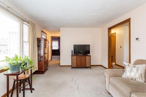 820 Roosevelt Ave, Springfield, MA 01109 photo 6