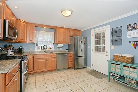 9 Kay St, Worcester, MA 01602 photo 10