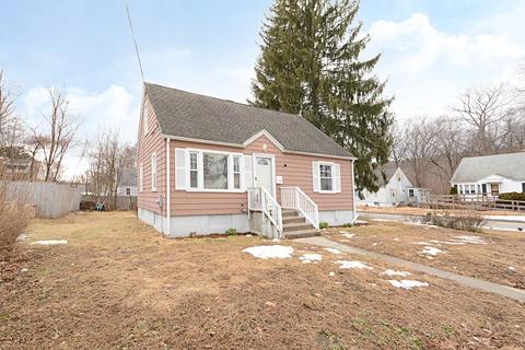 9 Kay St, Worcester, MA 01602 photo 3