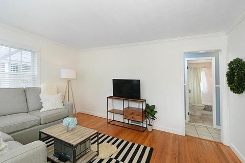 9 Kay St, Worcester, MA 01602 photo 4