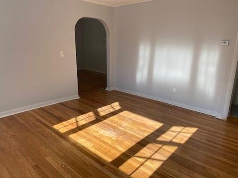66 Pendleton Ave, Springfield, MA 01109 photo 4