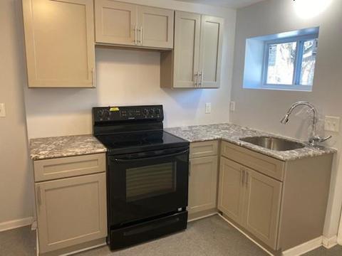 66 Pendleton Ave, Springfield, MA 01109 photo 5