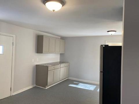 66 Pendleton Ave, Springfield, MA 01109 photo 7