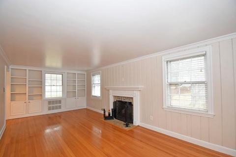 95 Mower St, Worcester, MA 01602 photo 2
