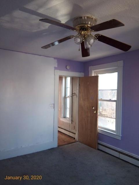 18 Taylor St, Gloucester, MA 01930 photo 9