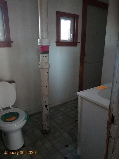 18 Taylor St, Gloucester, MA 01930 photo 10