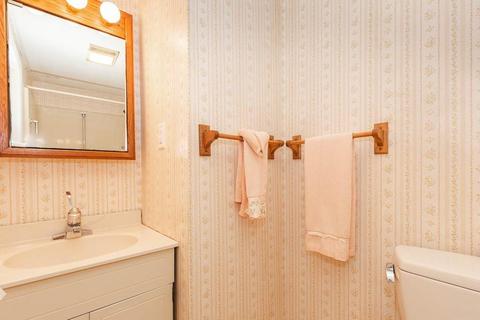 19 Haskell St, Beverly, MA 01915 photo 9