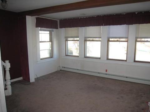 9 Cross St, Gloucester, MA 01930 photo 4