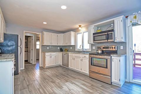 55 Hitching Post Dr, Walpole, MA 02081 photo 6