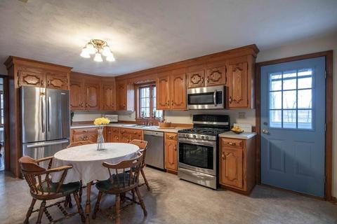 48 E St, Dracut, MA 01826 photo 4