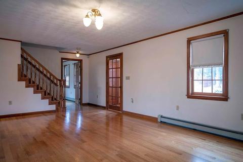 48 E St, Dracut, MA 01826 photo 2