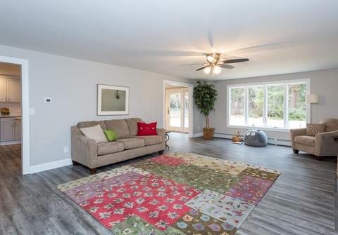 54 Meadowbrook Rd, Springfield, MA 01128 photo 8