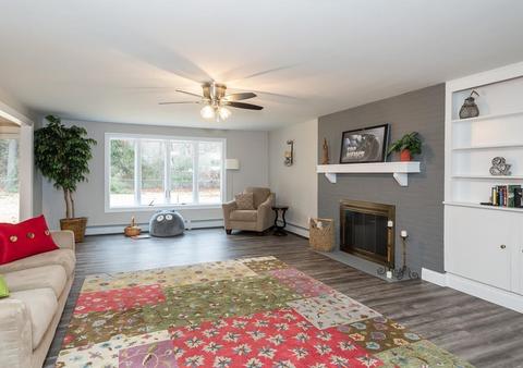 54 Meadowbrook Rd, Springfield, MA 01128 photo 9