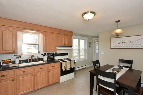 4 Maple Dr, Blackstone, MA 01504 photo 10