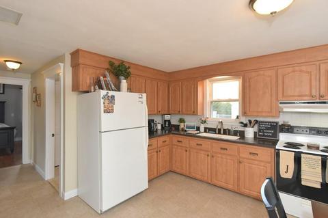 4 Maple Dr, Blackstone, MA 01504 photo 9