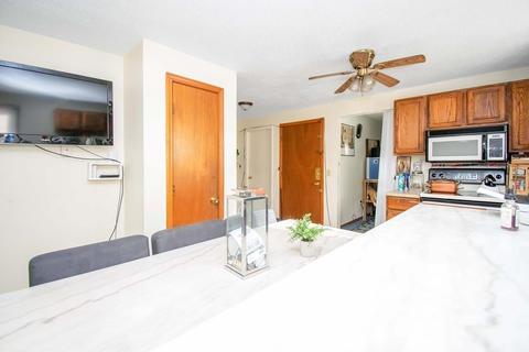 324 Oak St, Springfield, MA 01151 photo 12