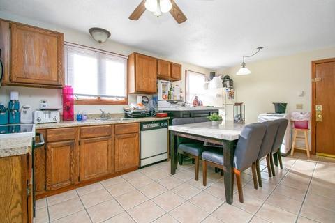 324 Oak St, Springfield, MA 01151 photo 4