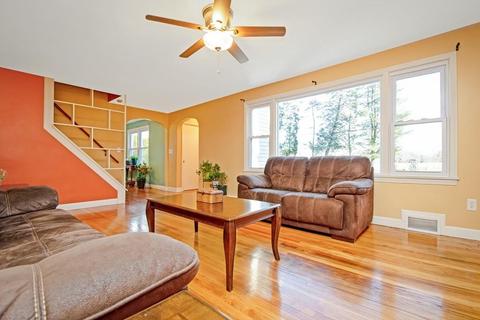 1274 Berkshire Ave, Springfield, MA 01151 photo 11