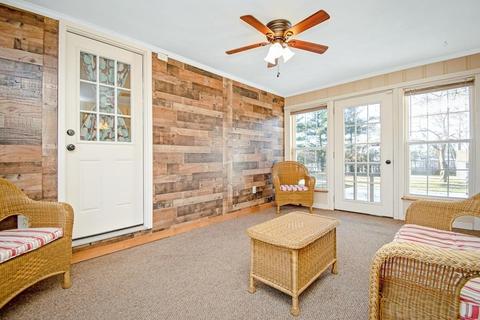 1274 Berkshire Ave, Springfield, MA 01151 photo 5