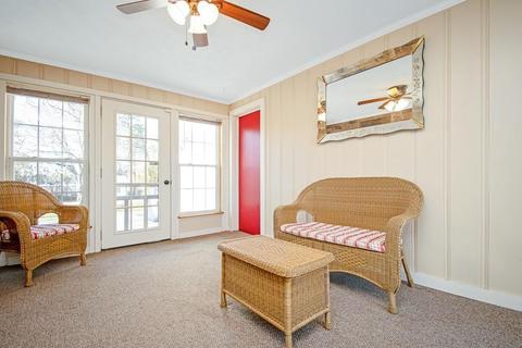1274 Berkshire Ave, Springfield, MA 01151 photo 4