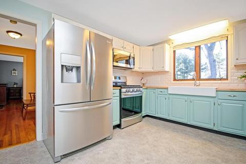1274 Berkshire Ave, Springfield, MA 01151 photo 6