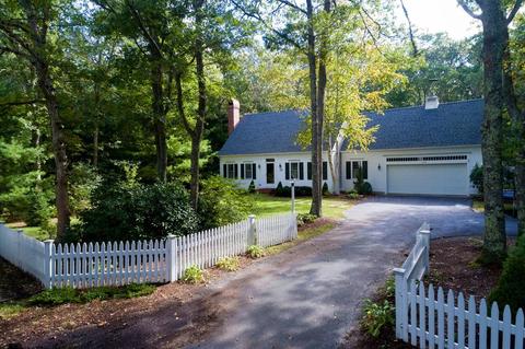 408 Regency Dr, Barnstable, MA 02648 photo 1