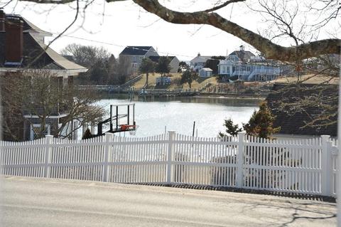 7 Onset Ave, Wareham, MA 02571 photo 3