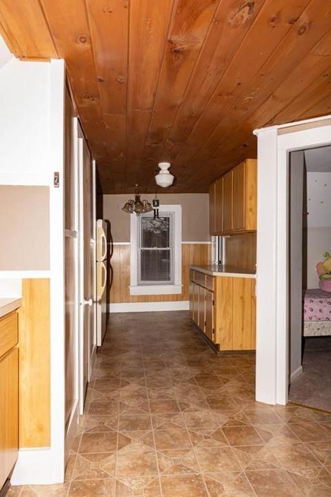 47 Harvard St, Chicopee, MA 01020 photo 17