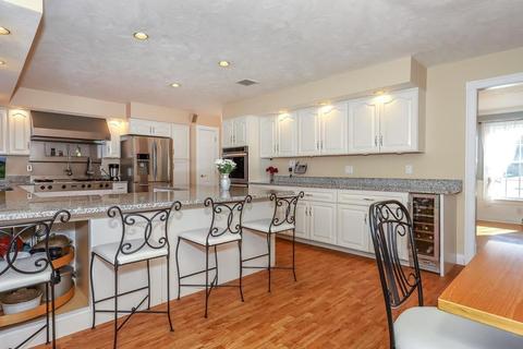 40 Laurel Ln, Canton, MA 02021 photo 12