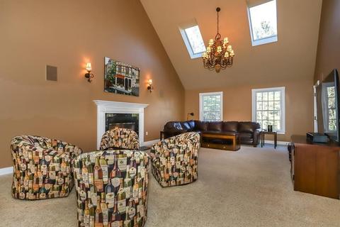 40 Laurel Ln, Canton, MA 02021 photo 5
