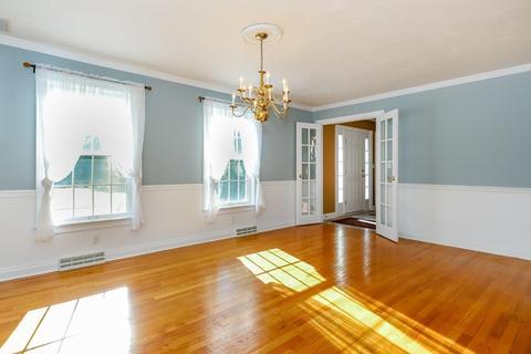 40 Laurel Ln, Canton, MA 02021 photo 9