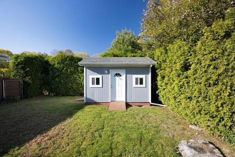 11 Highcrest Rd, Fall River, MA 02720 photo 4