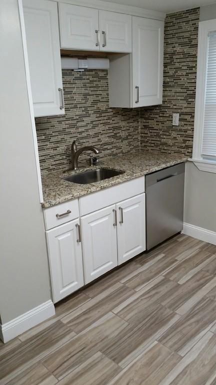44 Campechi St, Springfield, MA 01104 photo 5